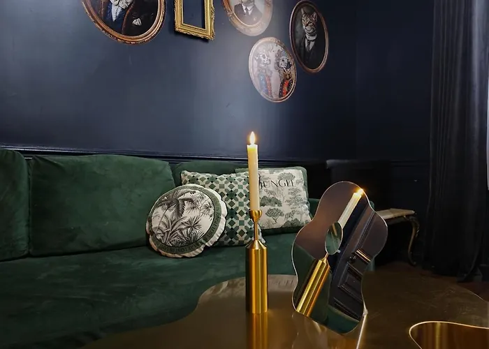 Haussamn Walk Tour Eiffle Trocadero 3minutes Apartment *